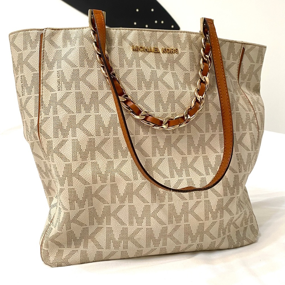 Michael Kors Leather Purse